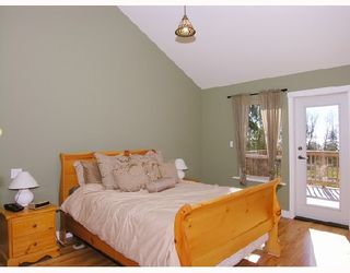 Photo 10: 1345 CHASTER Road in Gibsons: Gibsons &amp; Area House for sale in "CHASTER PLACE" (Sunshine Coast)  : MLS®# V658536