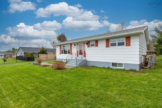 Photo 3: 1002 Green Street in New Minas: Kings County Residential for sale (Annapolis Valley)  : MLS®# 202408744