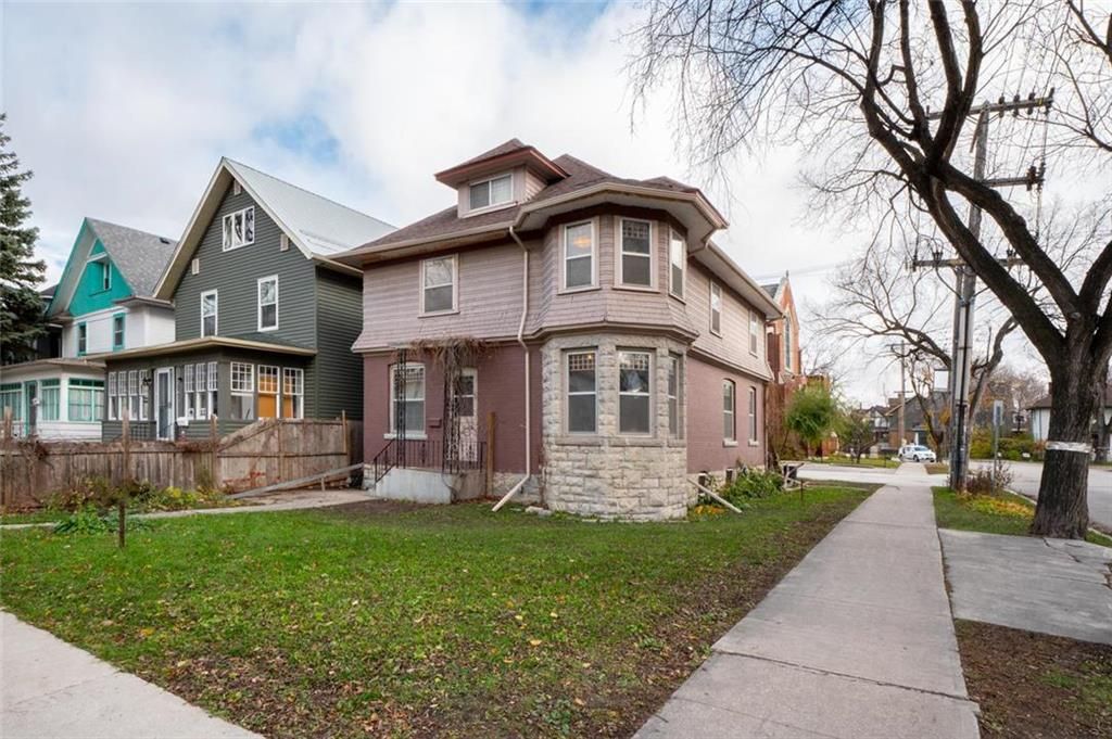 Main Photo: 173 Home Street in Winnipeg: Wolseley Residential for sale (5B)  : MLS®# 202126426