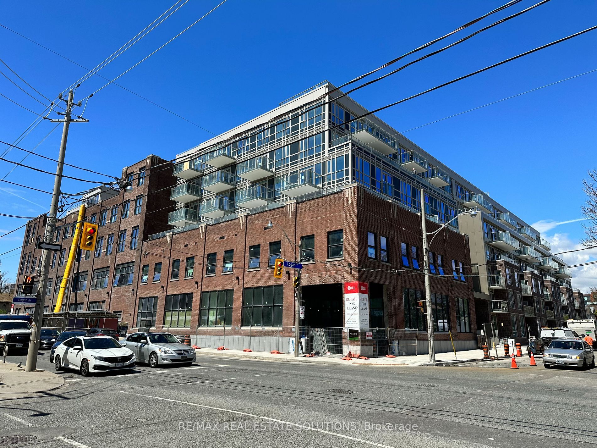 Main Photo: 442 150 Logan Avenue in Toronto: South Riverdale Condo for lease (Toronto E01)  : MLS®# E5995972