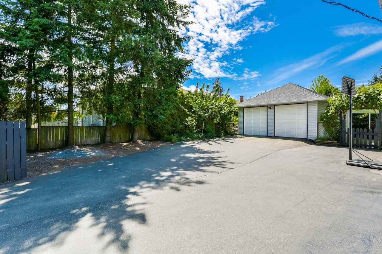 Main Photo: 2025 156 STREET in Surrey: King George Corridor House for sale (South Surrey White Rock)  : MLS®# R2305334