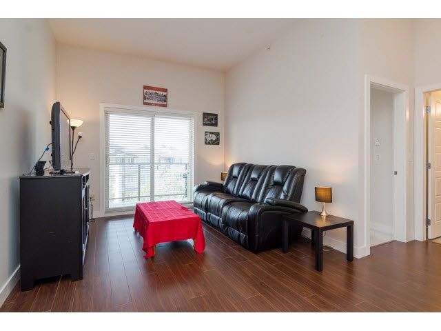 Photo 3: Photos: 404 20219 54A Avenue in Langley: Langley City Condo for sale in "Suede" : MLS®# F1444287