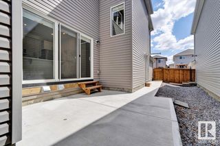 Photo 5: 2479 14 Avenue in Edmonton: Zone 30 House for sale : MLS®# E4385626