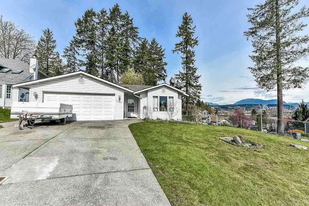 Main Photo: 11491 WELLINGTON Crescent in Surrey: Bolivar Heights House for sale in "wellington terrace" (North Surrey)  : MLS®# R2254675