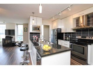 Photo 4: 2302 188 KEEFER Place in Vancouver: Downtown VW Condo for sale in "Espana II" (Vancouver West)  : MLS®# V1063175