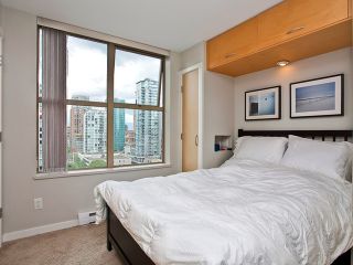 Photo 6: 1705 969 RICHARDS Street in Vancouver: Downtown VW Condo for sale in "MONDRIAN 2" (Vancouver West)  : MLS®# V956329
