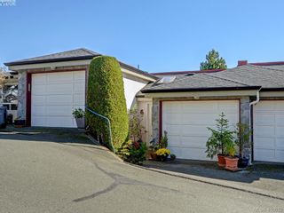 Photo 1: 6 300 Six Mile Rd in VICTORIA: VR Six Mile Row/Townhouse for sale (View Royal)  : MLS®# 799433