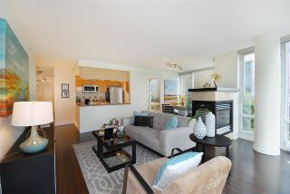 Photo 2: 502 1067 MARINASIDE Crescent in Vancouver: Yaletown Condo for sale in "QUAYWEST II" (Vancouver West)  : MLS®# R2142279