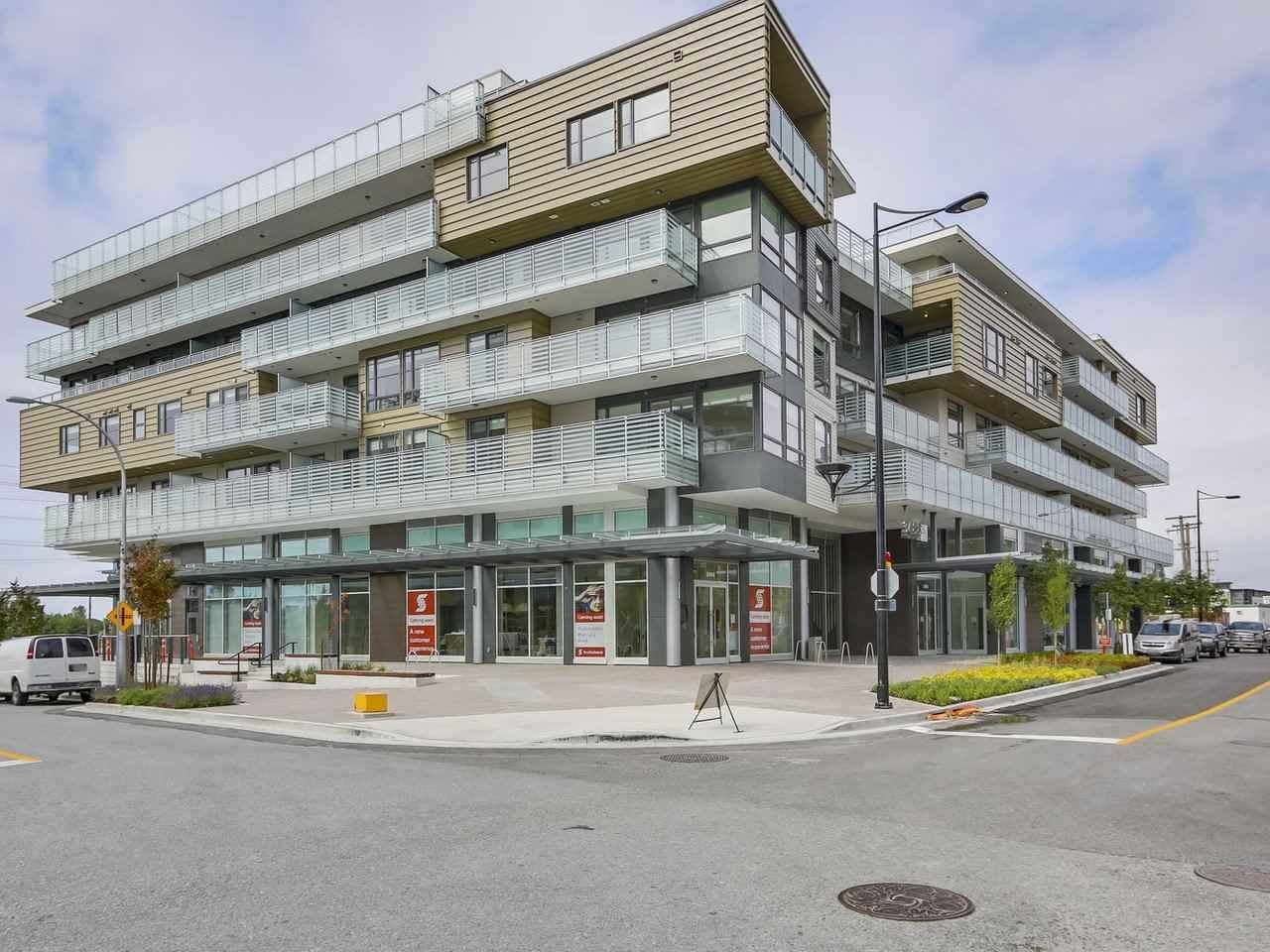 Main Photo: 603 3488 SAWMILL Crescent in Vancouver: South Marine Condo for sale in "3 TOWN CENTER AT RIVER DISTRICT" (Vancouver East)  : MLS®# R2417317