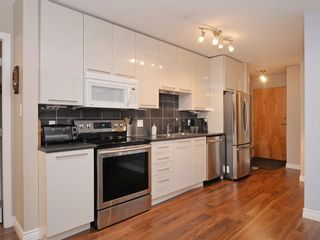 Photo 11: 205 828 CARDERO Street in Vancouver: West End VW Condo for sale in "FUSION" (Vancouver West)  : MLS®# R2178051