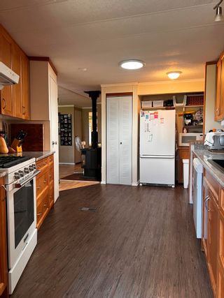 Photo 4: 5780 ANCHOR Road in Sechelt: Sechelt District Manufactured Home for sale (Sunshine Coast)  : MLS®# R2741130