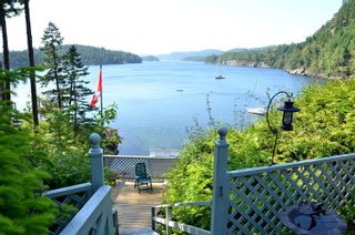 Photo 1: 273 STEWARD Drive: Galiano Island House for sale in "PHILLIMORE POINT" (Islands-Van. &amp; Gulf)  : MLS®# R2094149