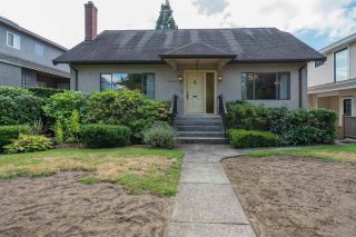 Photo 2: 2336 W 19TH Avenue in Vancouver: Arbutus House for sale in "Arbutus" (Vancouver West)  : MLS®# R2493326