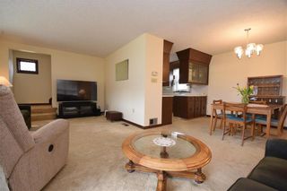 Photo 6: 231 Perth Avenue in Winnipeg: West Kildonan Residential for sale (4D)  : MLS®# 202107933