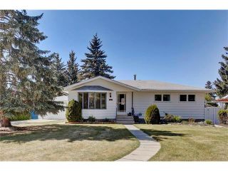 Photo 1: 129 FAIRVIEW Crescent SE in Calgary: Fairview House for sale : MLS®# C4062150