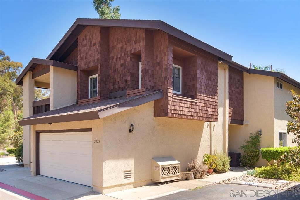 Main Photo: SCRIPPS RANCH Townhouse for rent : 4 bedrooms : 9809 Caminito Doha in San Diego