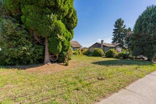 Photo 4: 375 BLUE MOUNTAIN Street in Coquitlam: Maillardville House for sale : MLS®# R2632475