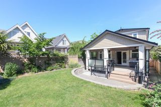 Photo 18: 1425 FINLAY Street: White Rock House for sale (South Surrey White Rock)  : MLS®# R2380364