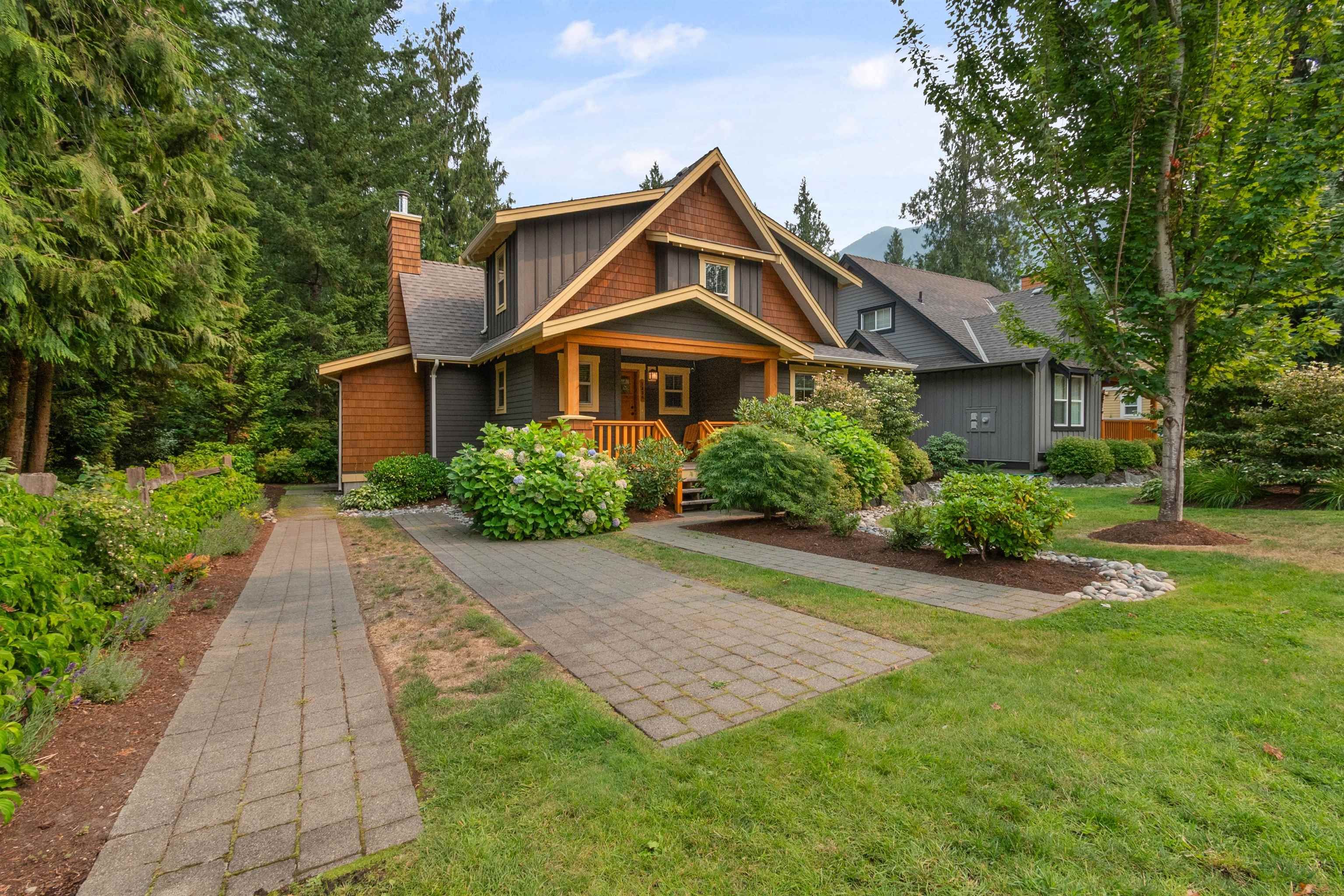 Main Photo: 1836 BLACKBERRY Lane in Lindell Beach: Cultus Lake South House for sale in "THE COTTAGES CULTUS LAKE" (Cultus Lake & Area)  : MLS®# R2808809