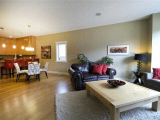 Photo 4: 1 523 34 Street NW in CALGARY: Parkdale Townhouse for sale (Calgary)  : MLS®# C3473184