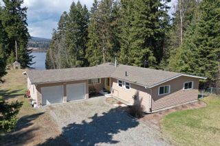 Photo 1: 2253 BARKER Road in Quesnel: Bouchie Lake House for sale in "Bouchie Lake" : MLS®# R2749957