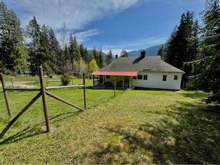 Photo 32: 5759 LONGBEACH RD in Nelson: House for sale : MLS®# 2476389
