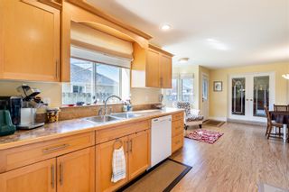 Photo 8: 5889 Tweedsmuir Cres in Nanaimo: Na North Nanaimo House for sale : MLS®# 871861
