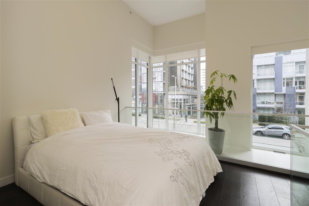 Photo 9: Photos: 131 E 1ST Avenue in Vancouver: Mount Pleasant VE Townhouse for sale in "BLOCK 100" (Vancouver East)  : MLS®# R2679042