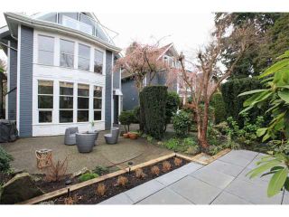 Photo 2: 3542 West 2nd Avenue in Vancouver: Kitsilano 1/2 Duplex for sale (Vancouver West)  : MLS®# V1112652