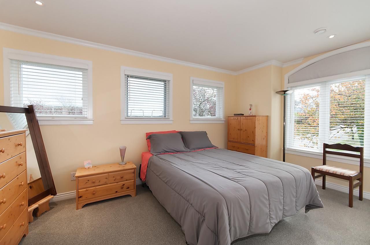 Photo 13: Photos: 3905 W 12TH Avenue in Vancouver: Point Grey House for sale (Vancouver West)  : MLS®# R2130742