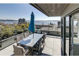 Photo 1: 303 2432 HAYWOOD Avenue in West Vancouver: Dundarave Condo for sale in "THE HAYWOOD" : MLS®# V1110878