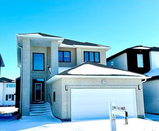 Photo 1: 119 BRIDGEHAMPTON Bay in Winnipeg: House for sale : MLS®# 202404005