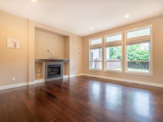 Photo 5: 7758 169A Street in Surrey: Fleetwood Tynehead House for sale : MLS®# R2877949