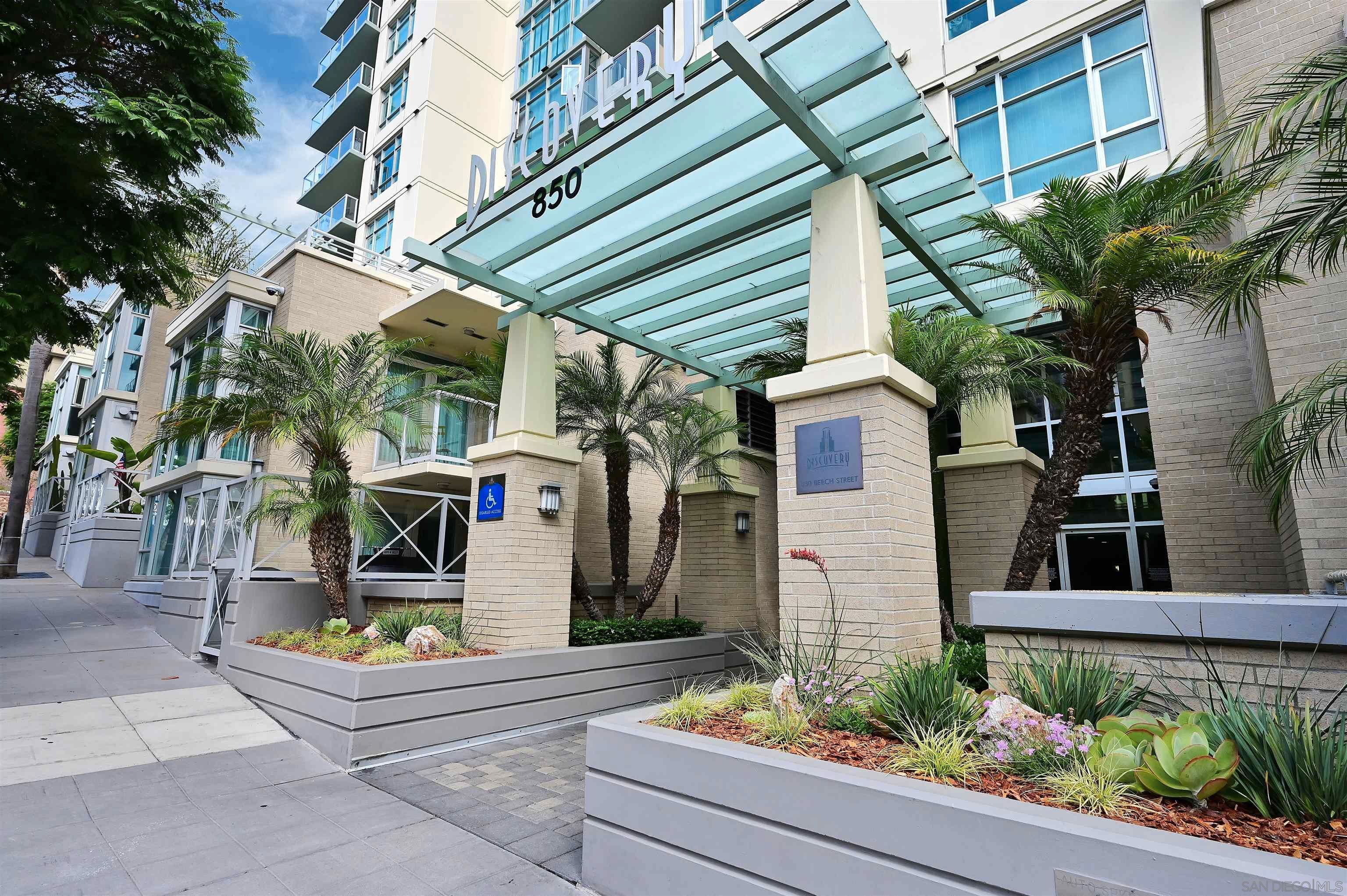 Main Photo: DOWNTOWN Condo for sale : 1 bedrooms : 850 Beech St. #617 in San Diego