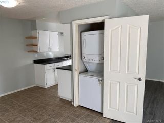 Photo 4: 784 Revilo Pl in VICTORIA: La Langford Proper Half Duplex for sale (Langford)  : MLS®# 832704