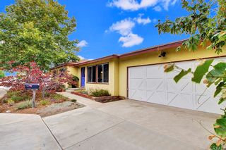 Photo 2: 2200 Pomona Avenue in Costa Mesa: Residential for sale (C2 - Southwest Costa Mesa)  : MLS®# OC22125166