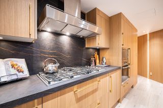 Photo 7: 3202 1111 ALBERNI Street in Vancouver: West End VW Condo for sale (Vancouver West)  : MLS®# R2754369