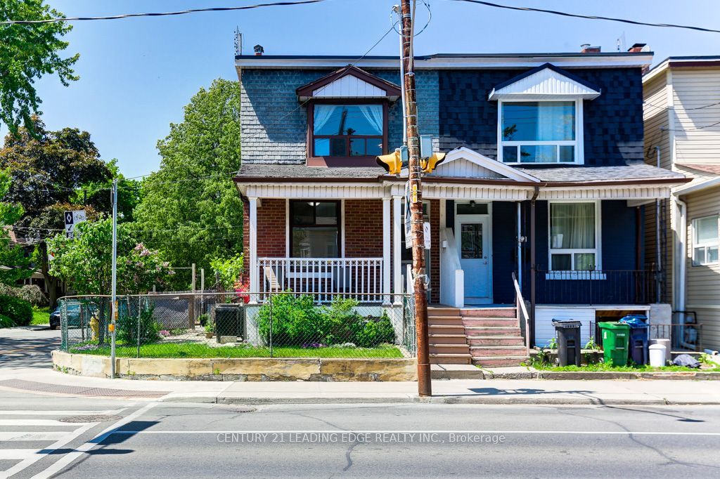 Main Photo: 610 Pape Avenue in Toronto: North Riverdale House (2-Storey) for lease (Toronto E01)  : MLS®# E8298682