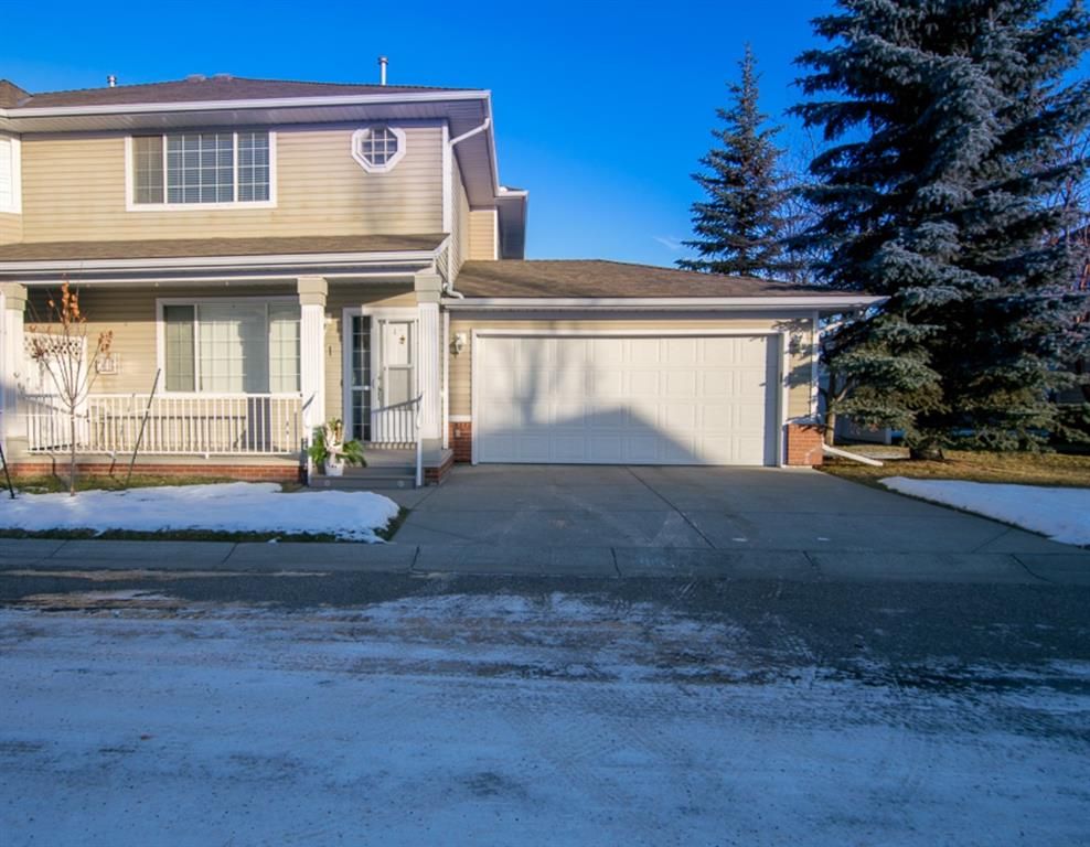 Main Photo: 31 Sierra Morena Gardens SW in Calgary: Signal Hill Row/Townhouse for sale : MLS®# A1051254