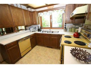 Photo 2: 416 OAKHILL Place SW in CALGARY: Oakridge Residential Detached Single Family for sale (Calgary)  : MLS®# C3482426
