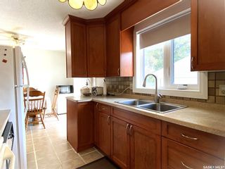 Photo 4: 423 Cooper Way in Saskatoon: Fairhaven Residential for sale : MLS®# SK944937