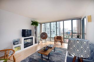 Photo 9: 604 950 CAMBIE Street in Vancouver: Yaletown Condo for sale in "LANDMARK" (Vancouver West)  : MLS®# R2134984