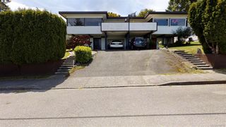 Photo 1: 1025 Wurtele Pl in Esquimalt: Es Rockheights Half Duplex for sale : MLS®# 840558