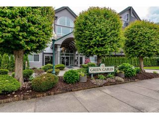 Photo 1: 210 32044 OLD YALE Road in Abbotsford: Abbotsford West Condo for sale in "GREEN GABLES" : MLS®# R2465154