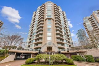 Photo 1: 1505 1065 QUAYSIDE Drive in New Westminster: Quay Condo for sale in "Quayside Tower 2" : MLS®# R2660489