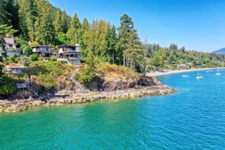 Photo 3: 1012 MARINE Drive in Gibsons: Gibsons & Area House for sale (Sunshine Coast)  : MLS®# R2723589