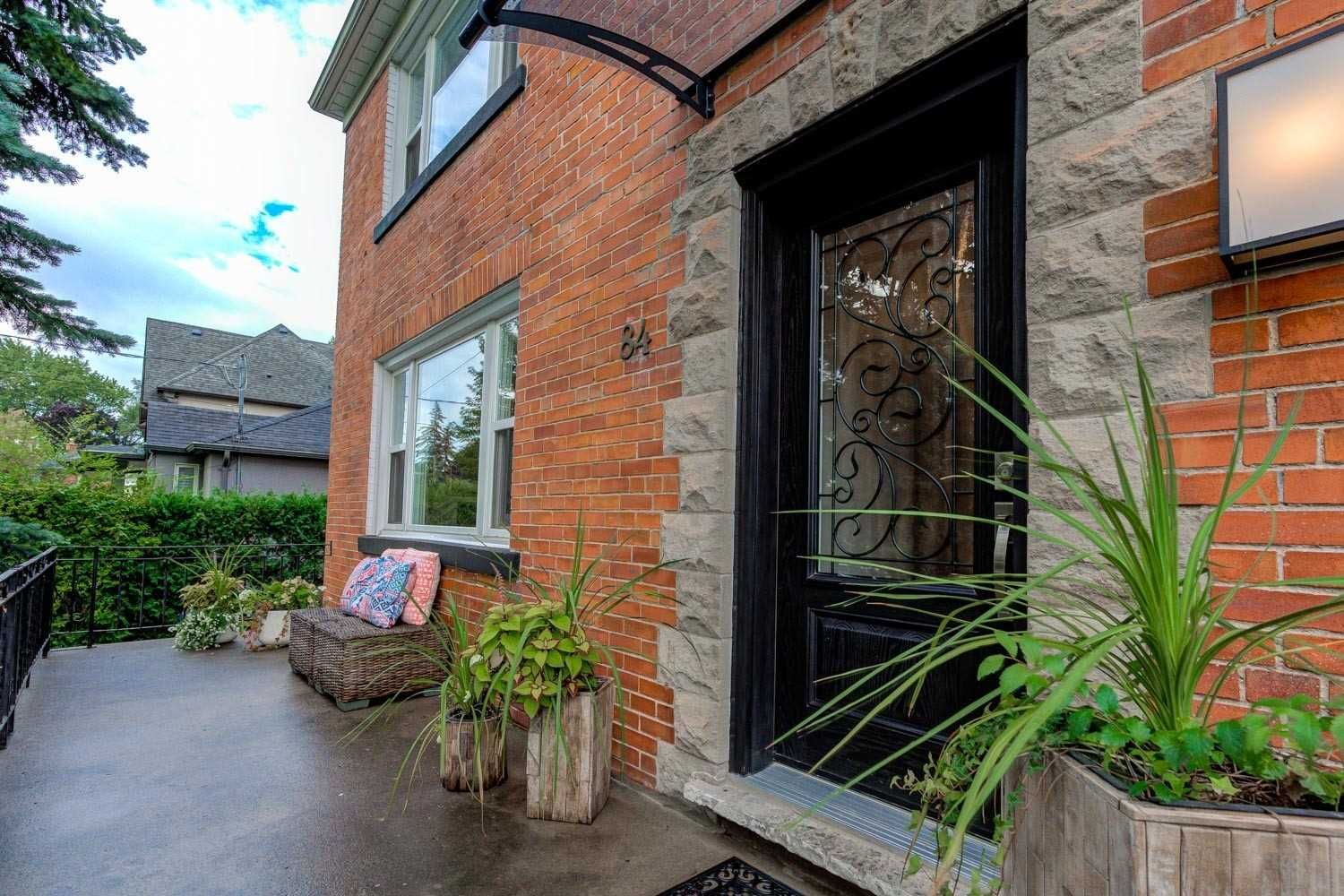 Main Photo: 84 Lynnhaven Road in Toronto: Englemount-Lawrence House (2-Storey) for sale (Toronto C04)  : MLS®# C5411414