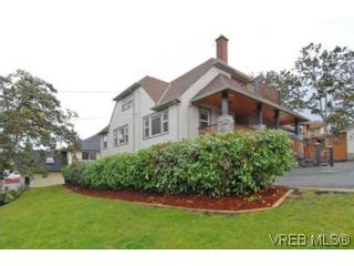 Photo 2: 3934 Cedar Hill Cross Rd in VICTORIA: SE Cedar Hill House for sale (Saanich East)  : MLS®# 491764