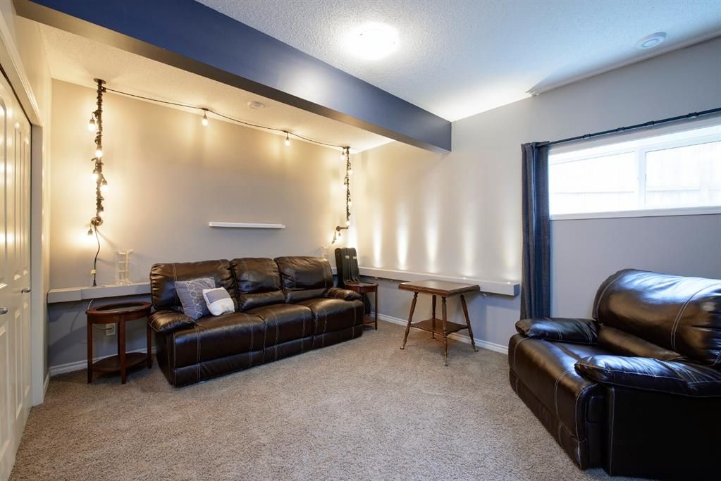 Photo 9: Photos: 242 Reunion Gardens NW: Airdrie Detached for sale : MLS®# A1076848