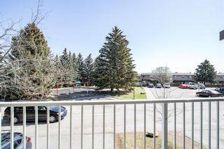 Photo 3: 48 1055 72 Avenue NW in Calgary: Huntington Hills Row/Townhouse for sale : MLS®# A2053865
